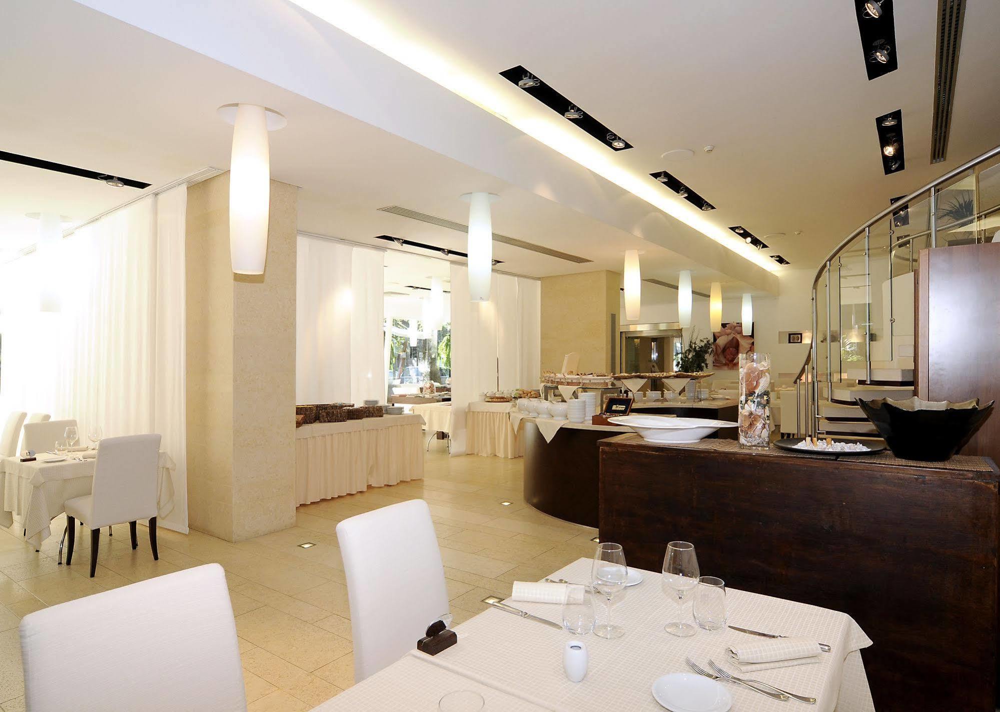 Hotel Rex Lignano Sabbiadoro Exterior foto