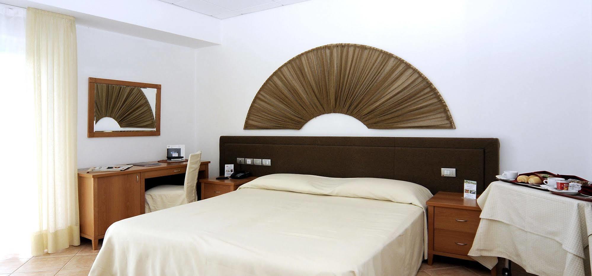 Hotel Rex Lignano Sabbiadoro Exterior foto